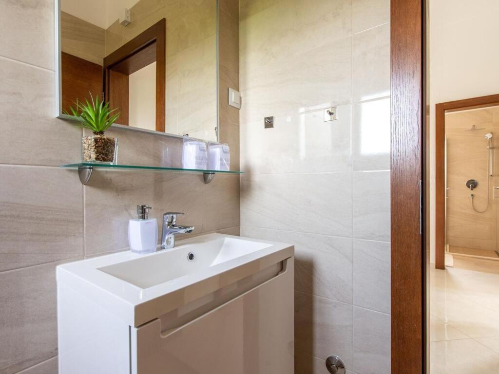 Apartmani Velic Vir Luaran gambar