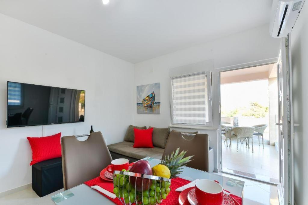 Apartmani Velic Vir Luaran gambar